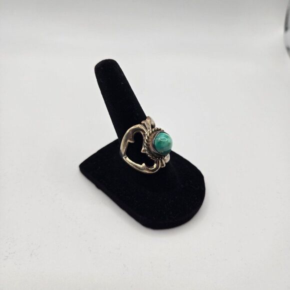 Vintage Sterling Silver Ring Turquoise Center Stone Size 7 Statement Ring - Picture 3 of 5